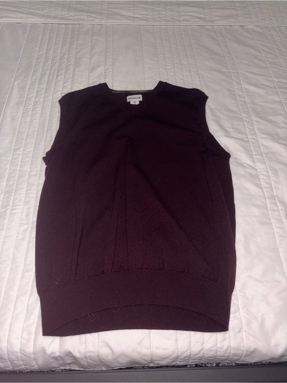Haggar Women's V-Neck Sleeveless Sweater Vest - Burgundy